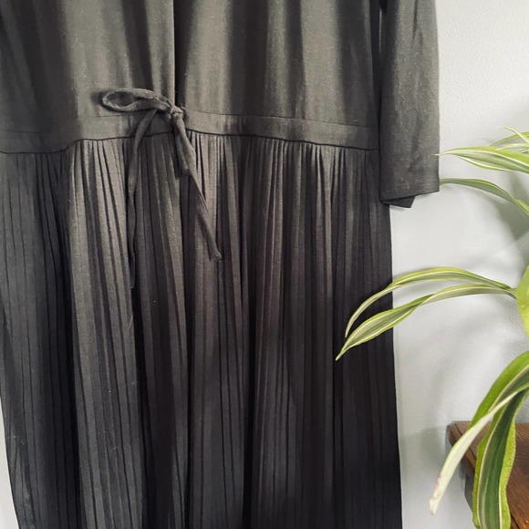 Worn Once!  J. Jill Pleated Drawstring Dress L J Jill Black Minimalist Lagenlook - Picture 8 of 9